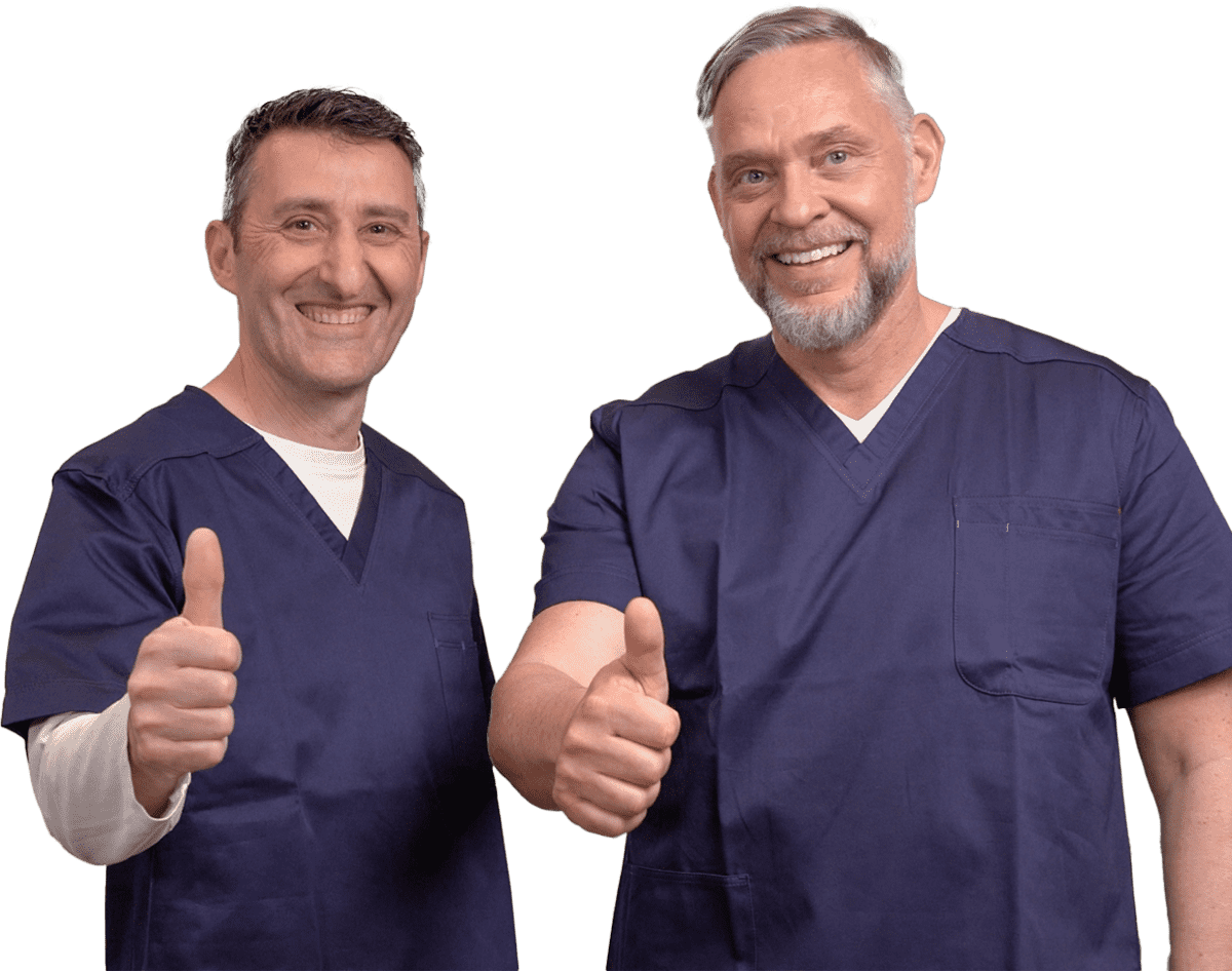 Unsere Implantologen Dr. Schmidt und Dr. Karapetian sind seit Jahrzehnten Experten für All-on-4 Behandlungen bei Carree Dental in Köln