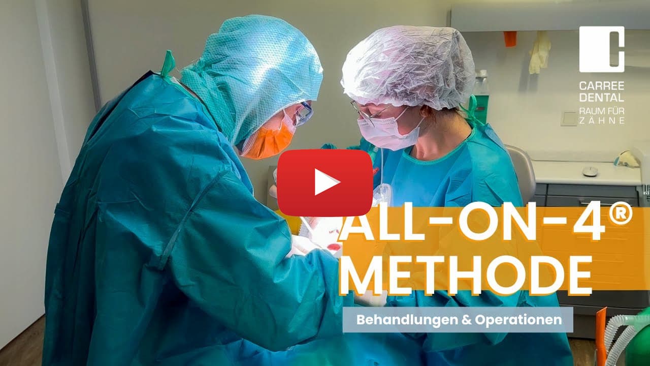 Vorschaubild eines YouTube-Videos, indem eine Patientin bei ihrer All-on-4 OP begleitet wird